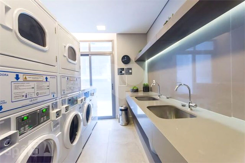 Estúdio Design na Vila Madalena: Praticidade e Charme - com vaga. 