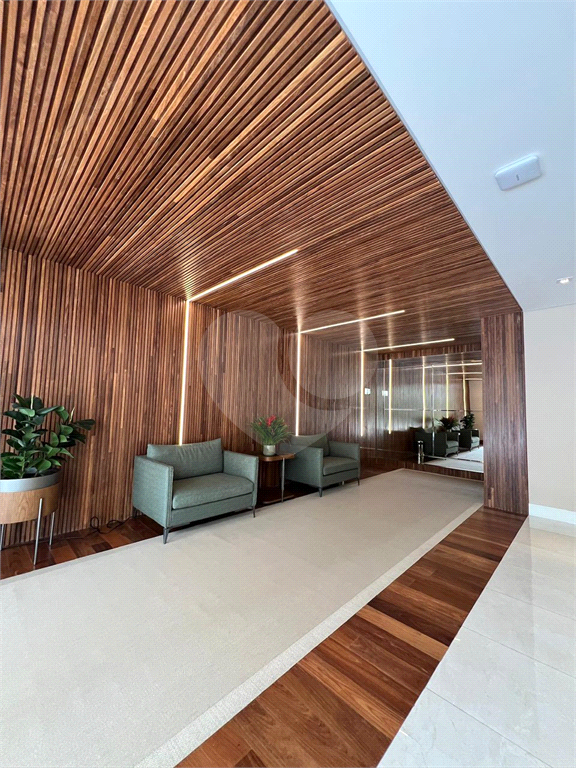 ELEGÂNCIA ATEMPORAL EM SANTANA