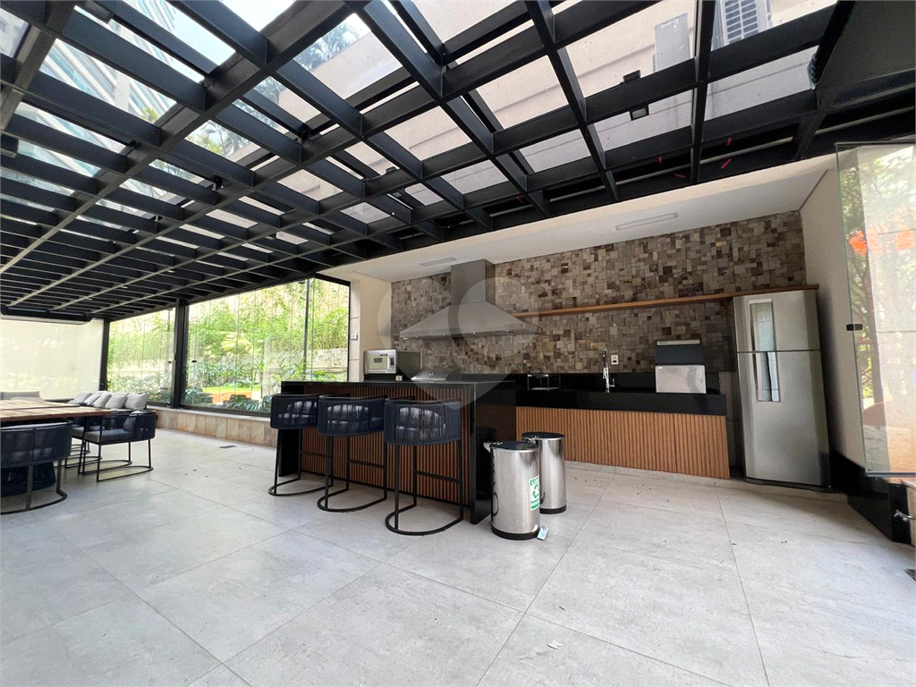 ELEGÂNCIA ATEMPORAL EM SANTANA