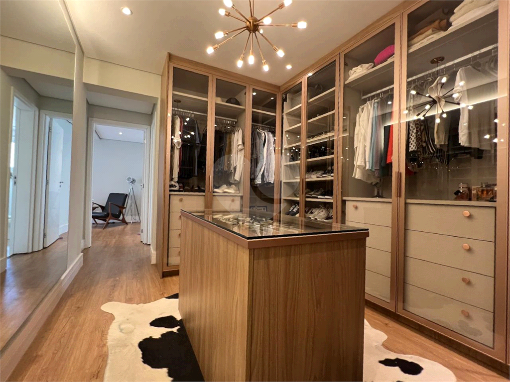 ELEGÂNCIA ATEMPORAL EM SANTANA