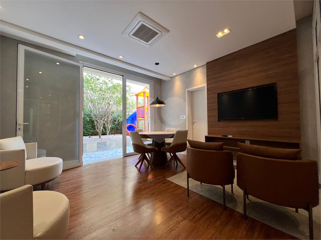 ELEGÂNCIA ATEMPORAL EM SANTANA