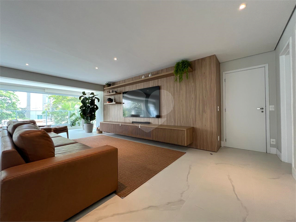 ELEGÂNCIA ATEMPORAL EM SANTANA