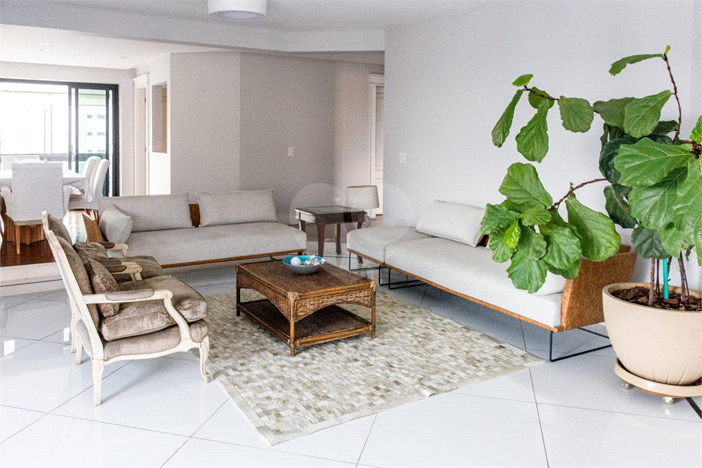 VILA NOVA CONCEIÇÃO - 216 M² - 4 VAGAS 