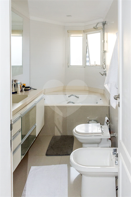 VILA NOVA CONCEIÇÃO - 216 M² - 4 VAGAS 