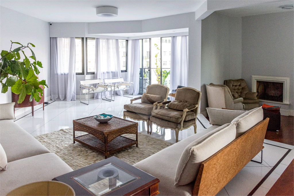 VILA NOVA CONCEIÇÃO - 216 M² - 4 VAGAS 