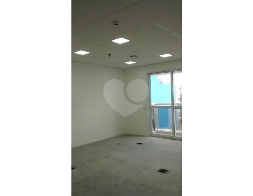 Sala comercial a Venda ou Locação de 39m2 Ave. Marques de São Vicente