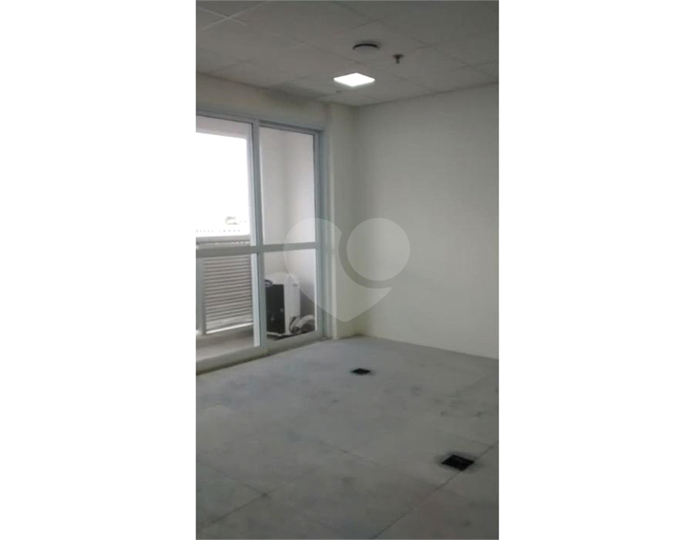 Sala comercial a Venda ou Locação de 39m2 Ave. Marques de São Vicente