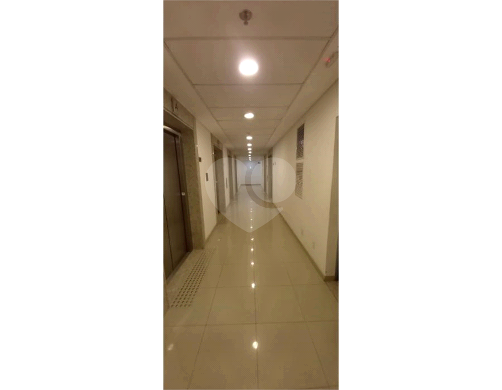 Sala comercial a Venda ou Locação de 39m2 Ave. Marques de São Vicente