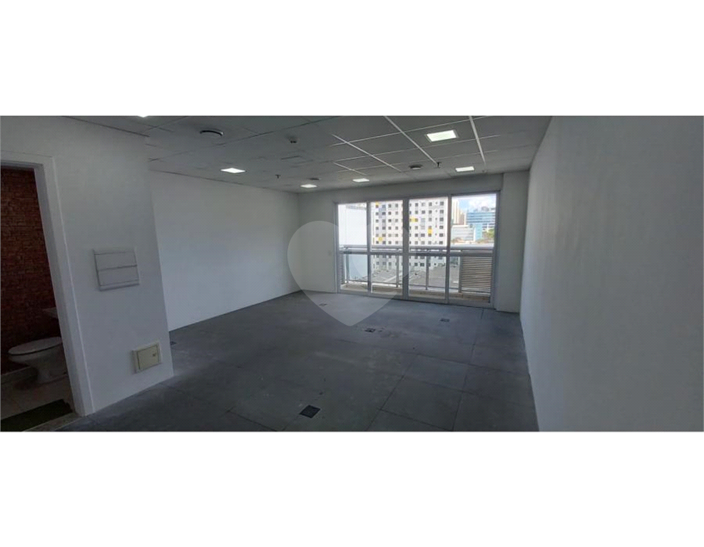 Sala comercial a Venda ou Locação de 39m2 Ave. Marques de São Vicente