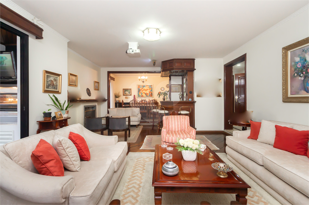 Apartamento com 3 suítes e varanda gourmet em Santana