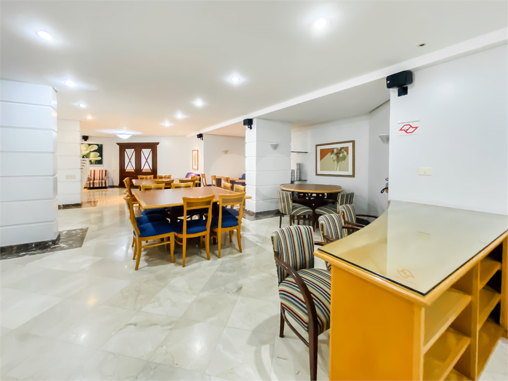 Apartamento com 3 suítes e varanda gourmet em Santana