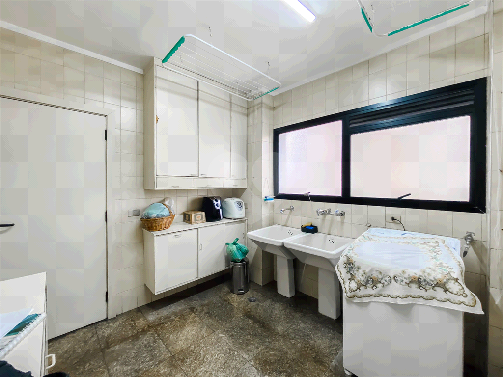 Apartamento com 3 suítes e varanda gourmet em Santana