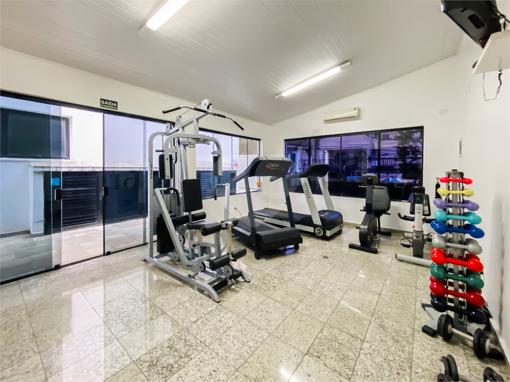 Apartamento com 3 suítes e varanda gourmet em Santana