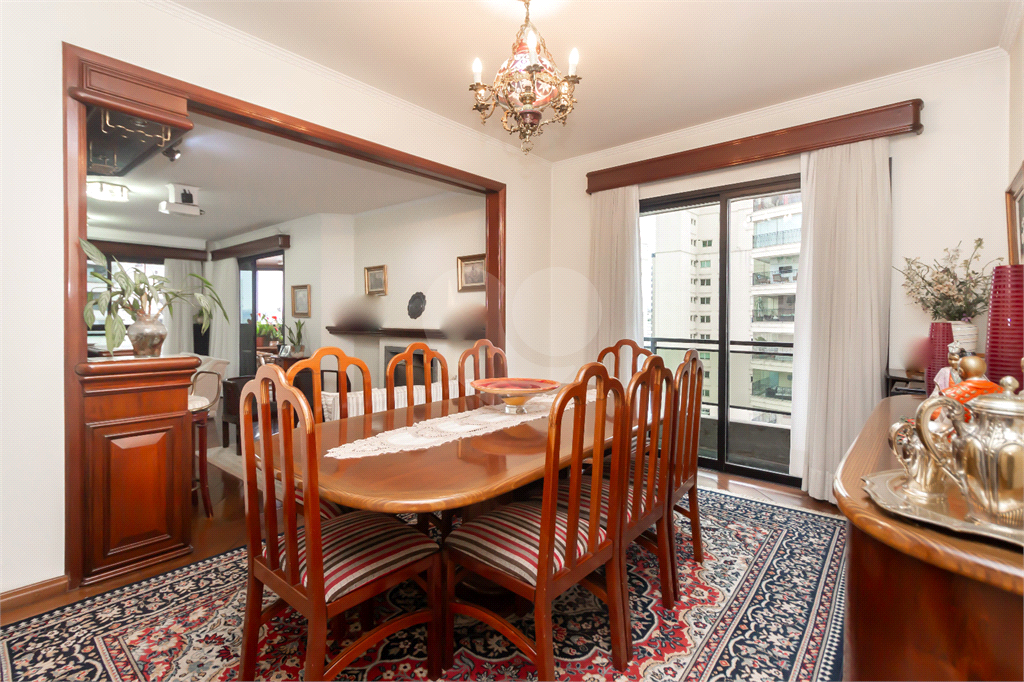 Apartamento com 3 suítes e varanda gourmet em Santana