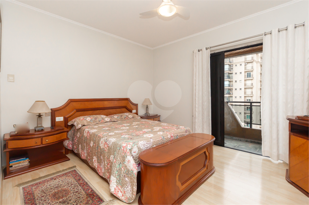 Apartamento com 3 suítes e varanda gourmet em Santana