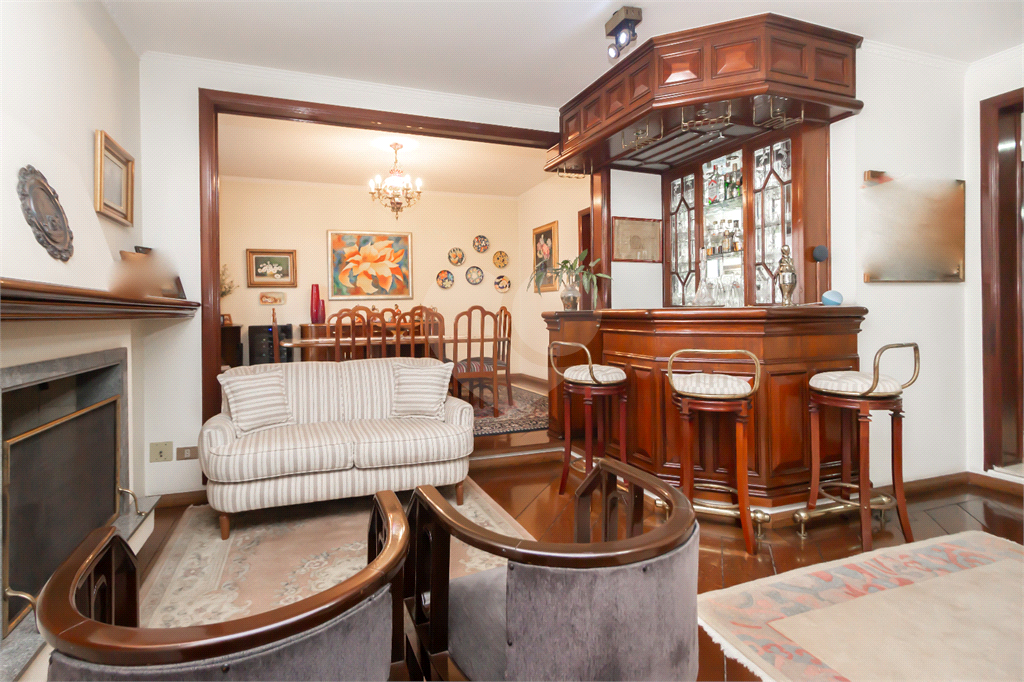 Apartamento com 3 suítes e varanda gourmet em Santana