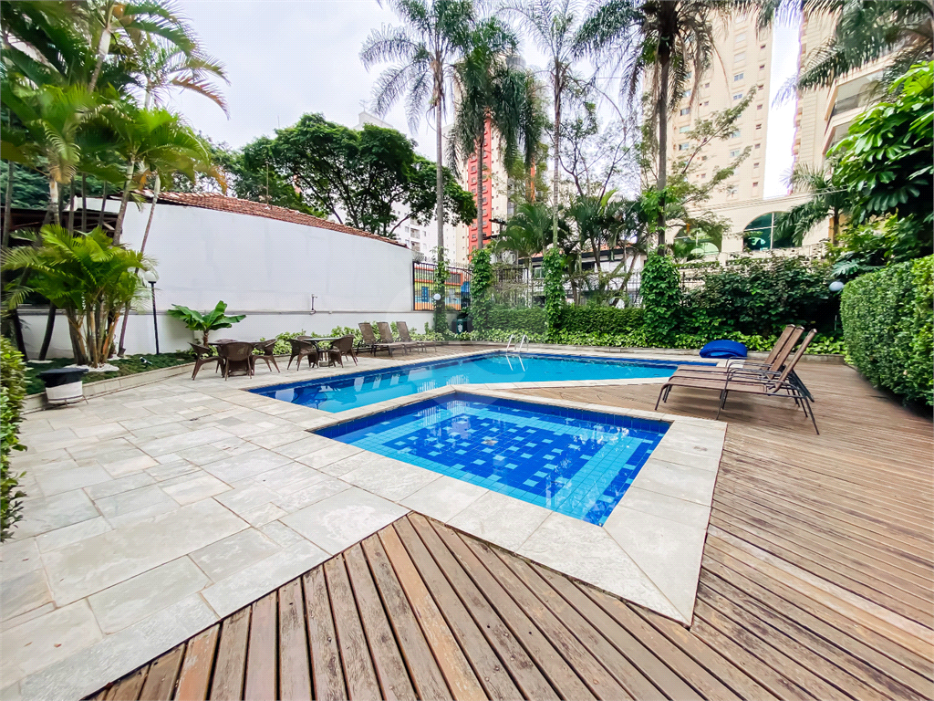 Apartamento com 3 suítes e varanda gourmet em Santana