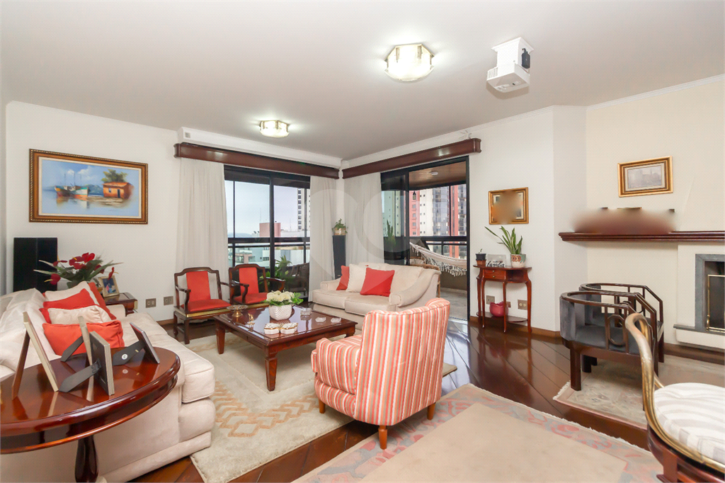 Apartamento com 3 suítes e varanda gourmet em Santana