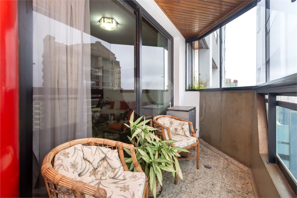 Apartamento com 3 suítes e varanda gourmet em Santana