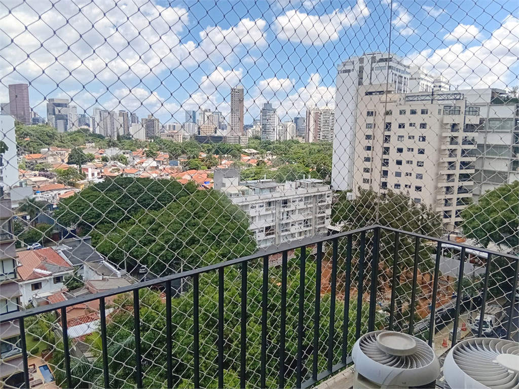 Vila Madalena – Apartamento Modernizado com Sacada e 1 Vagas | 90m²