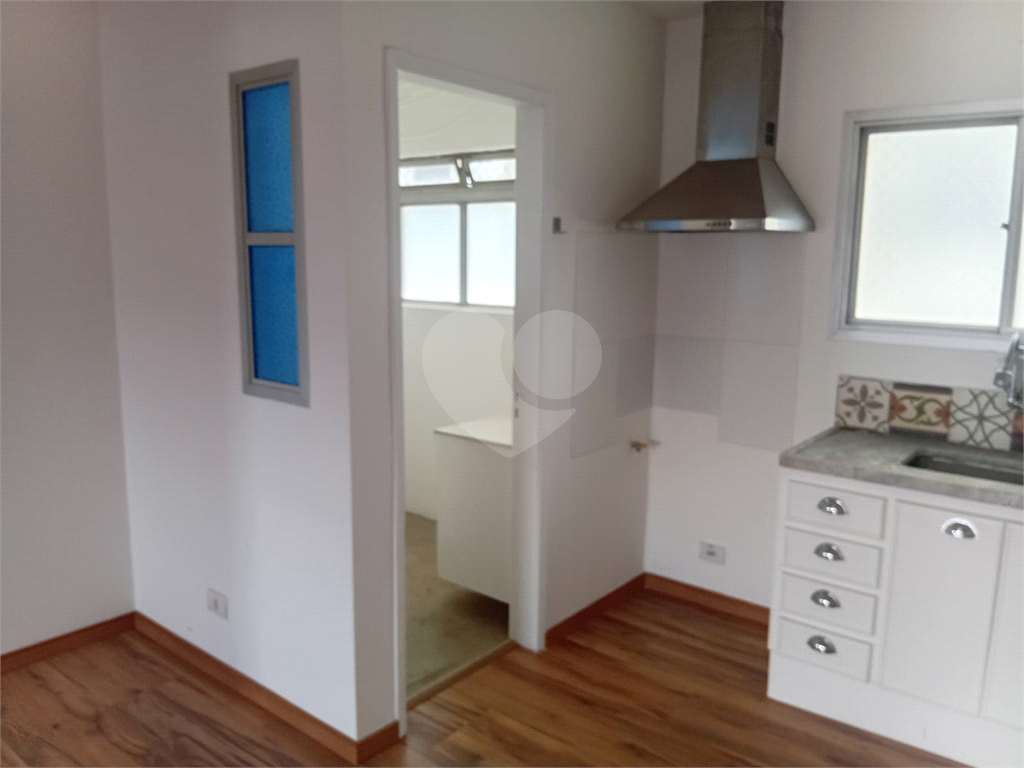 Vila Madalena – Apartamento Modernizado com Sacada e 1 Vagas | 90m²