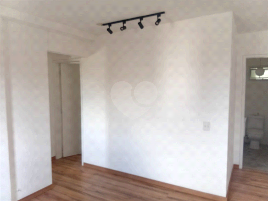 Vila Madalena – Apartamento Modernizado com Sacada e 1 Vagas | 90m²