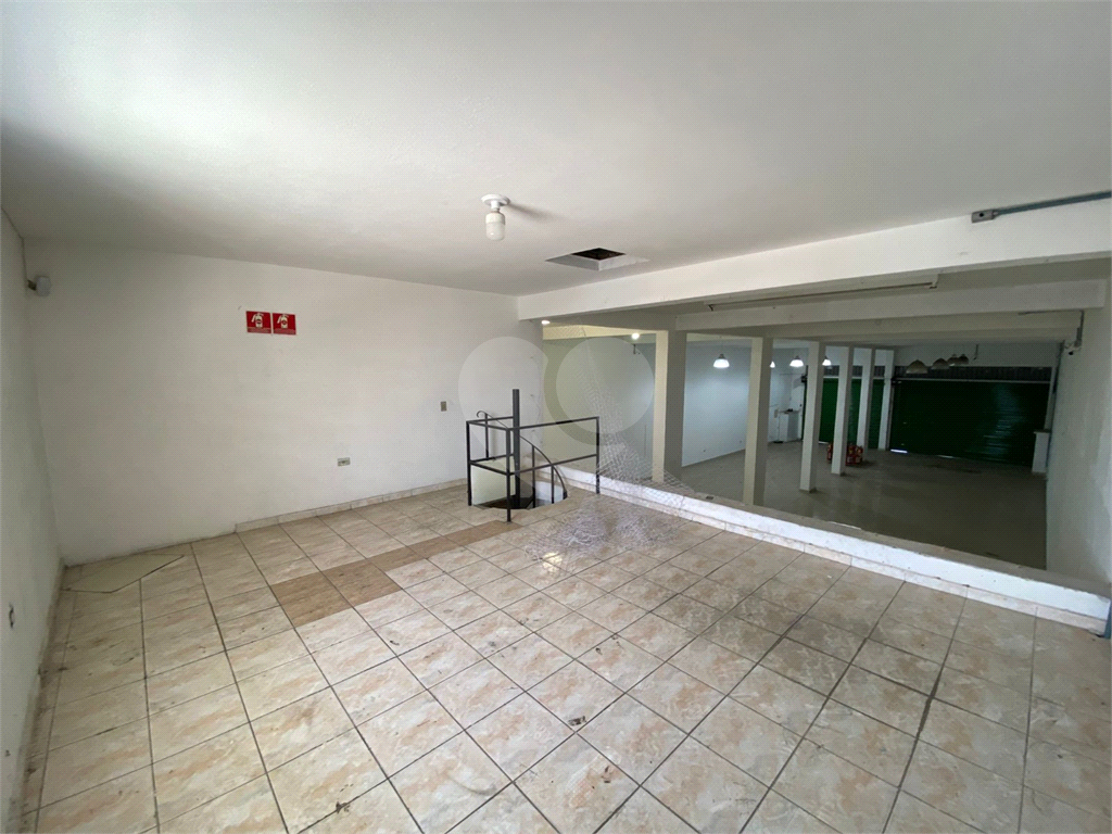  Salão Comercial à Venda no Jardim Peri – 480 m² de Área Construída