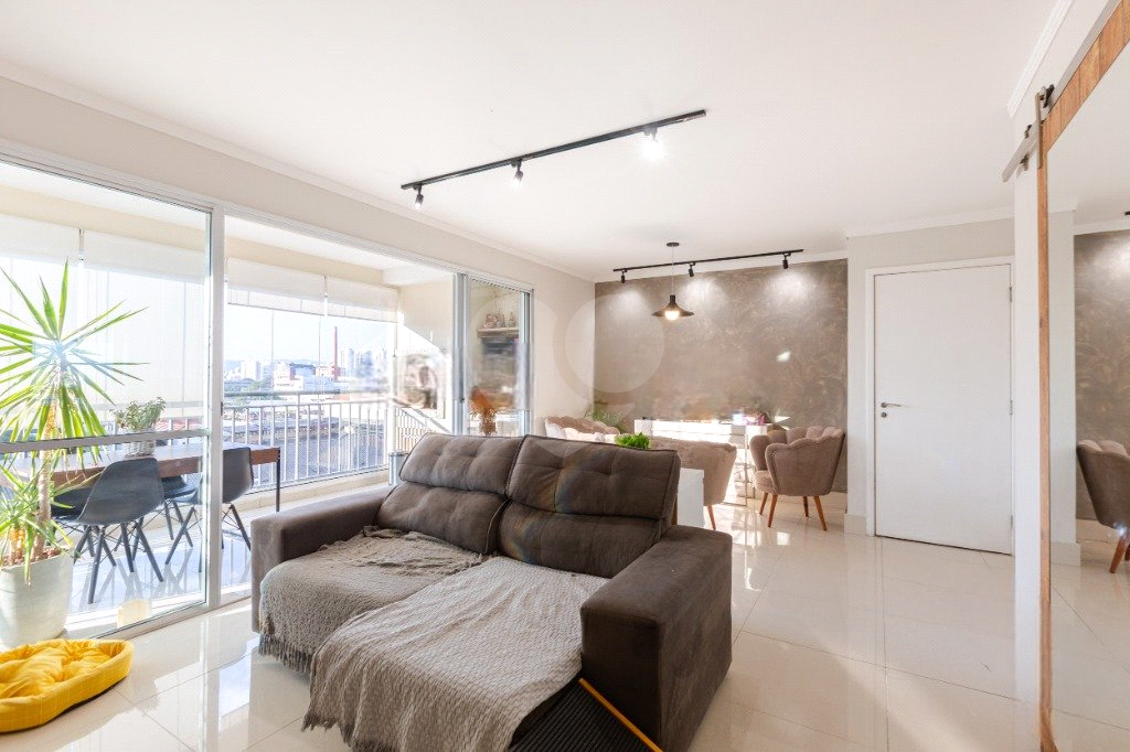 Apartamento Residencial LAPA 2 dormitórios, sendo 1 suíte, e 2 vagas de garagem 