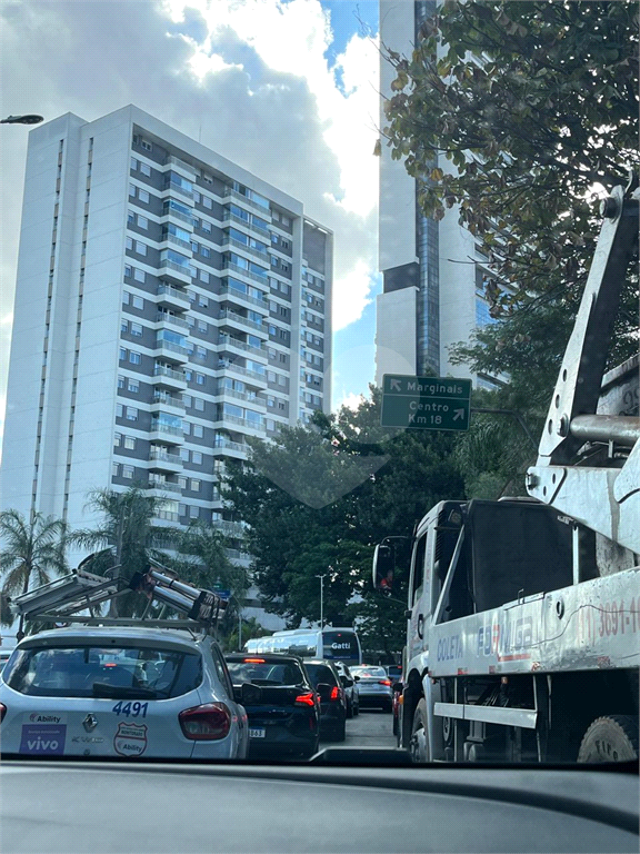 APARTAMENTO em CENTRO