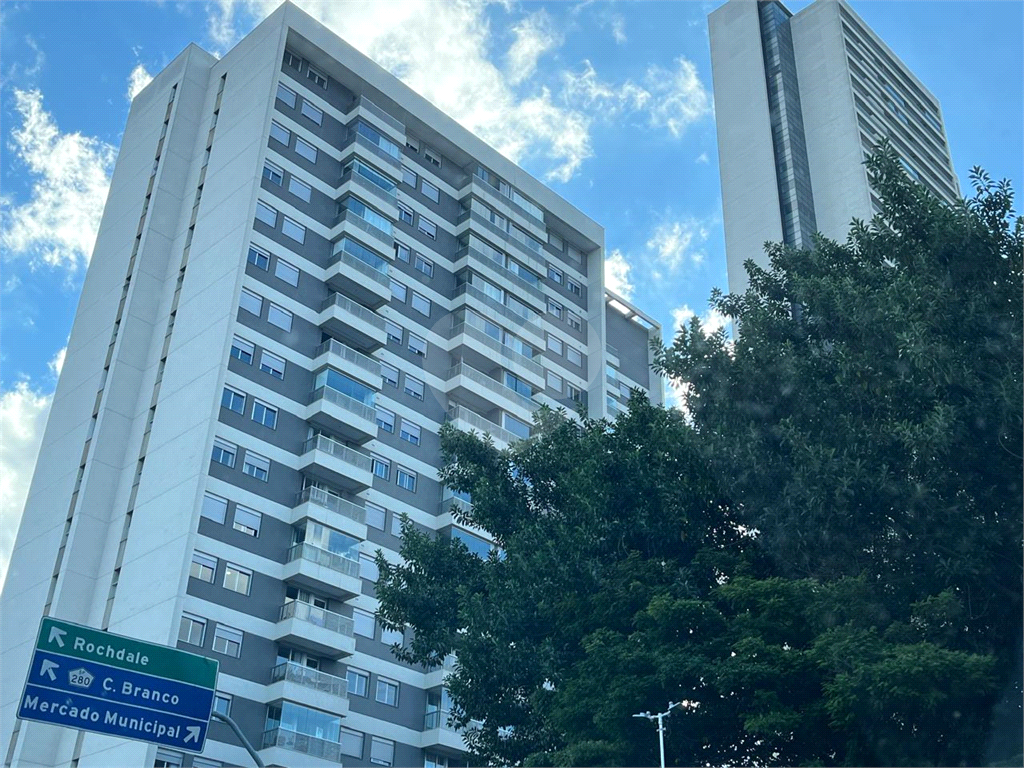 APARTAMENTO em CENTRO