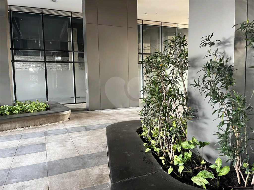 APARTAMENTO em CENTRO