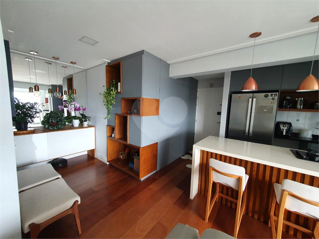 APARTAMENTO IMPECÁVEL – 70m² - 2 dormitórios (1 suíte) | Varanda integrada | vaga de garagem | Alto padrão de acabamento