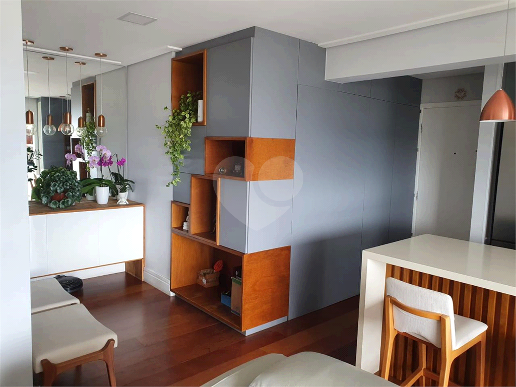 APARTAMENTO IMPECÁVEL – 70m² - 2 dormitórios (1 suíte) | Varanda integrada | vaga de garagem | Alto padrão de acabamento