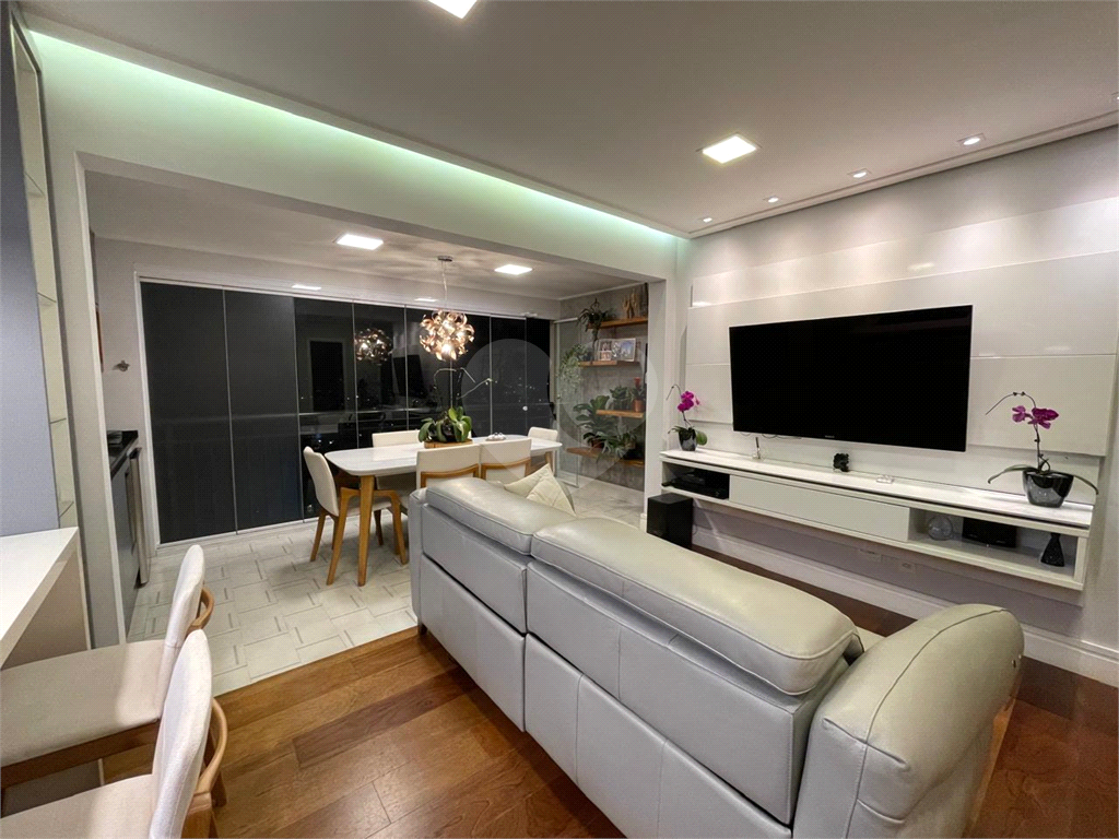 APARTAMENTO IMPECÁVEL – 70m² - 2 dormitórios (1 suíte) | Varanda integrada | vaga de garagem | Alto padrão de acabamento