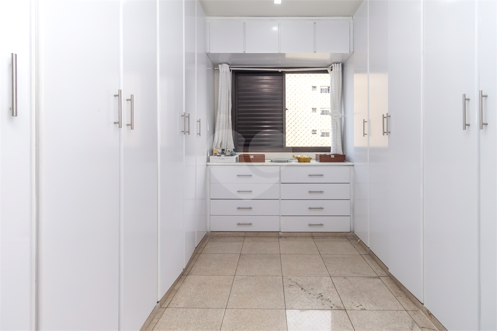 COBERTURA 3 QUARTOS 3 VAGAS À VENDA NA SAÚDE VENDER