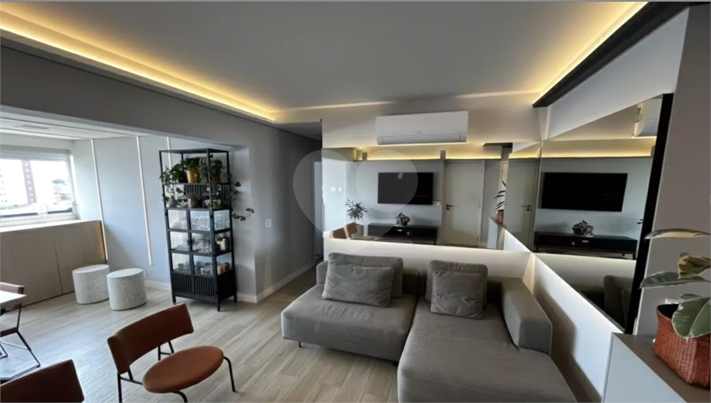 Este amplo e confortável apartamento está situado no vibrante bairro do Limão, em São Paulo