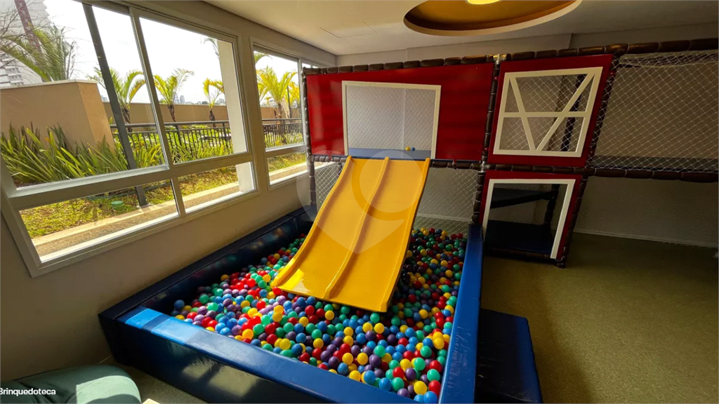 Este amplo e confortável apartamento está situado no vibrante bairro do Limão, em São Paulo