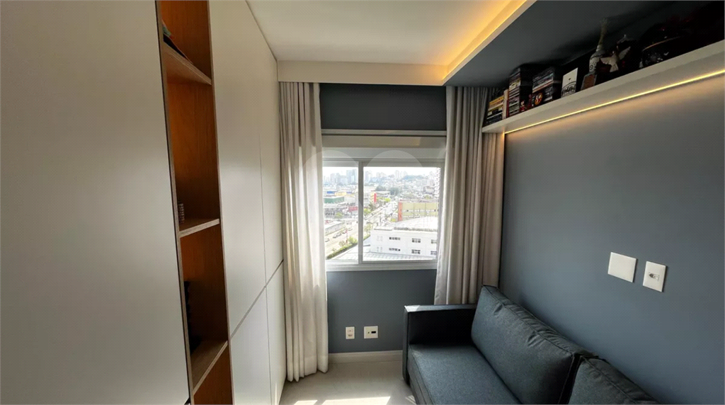 Este amplo e confortável apartamento está situado no vibrante bairro do Limão, em São Paulo