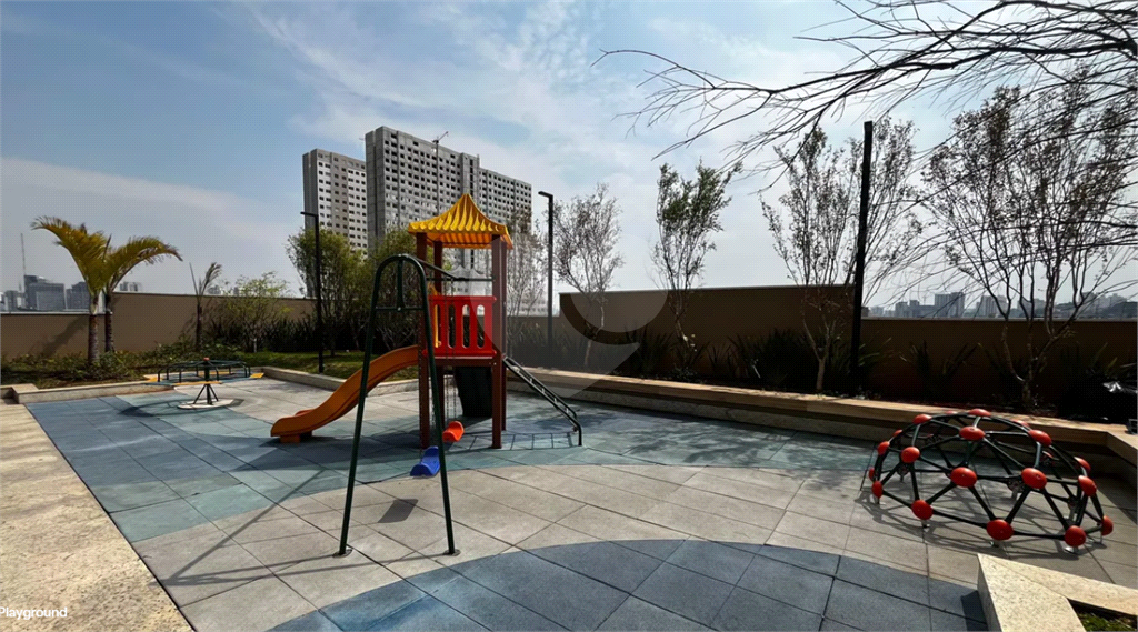 Este amplo e confortável apartamento está situado no vibrante bairro do Limão, em São Paulo