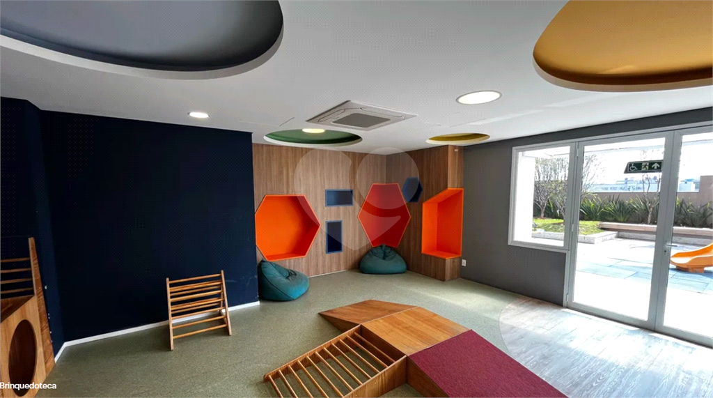 Este amplo e confortável apartamento está situado no vibrante bairro do Limão, em São Paulo