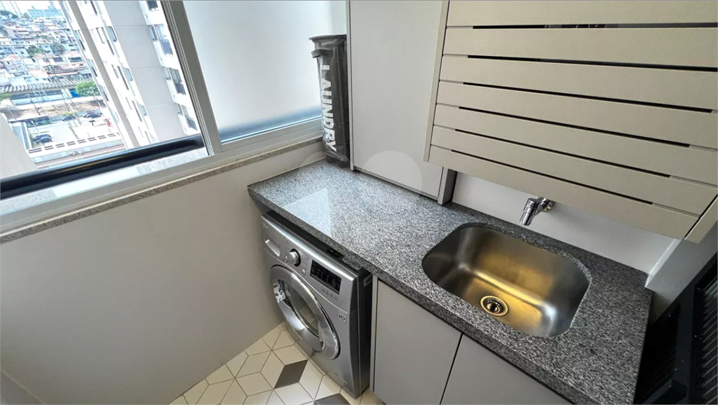 Este amplo e confortável apartamento está situado no vibrante bairro do Limão, em São Paulo