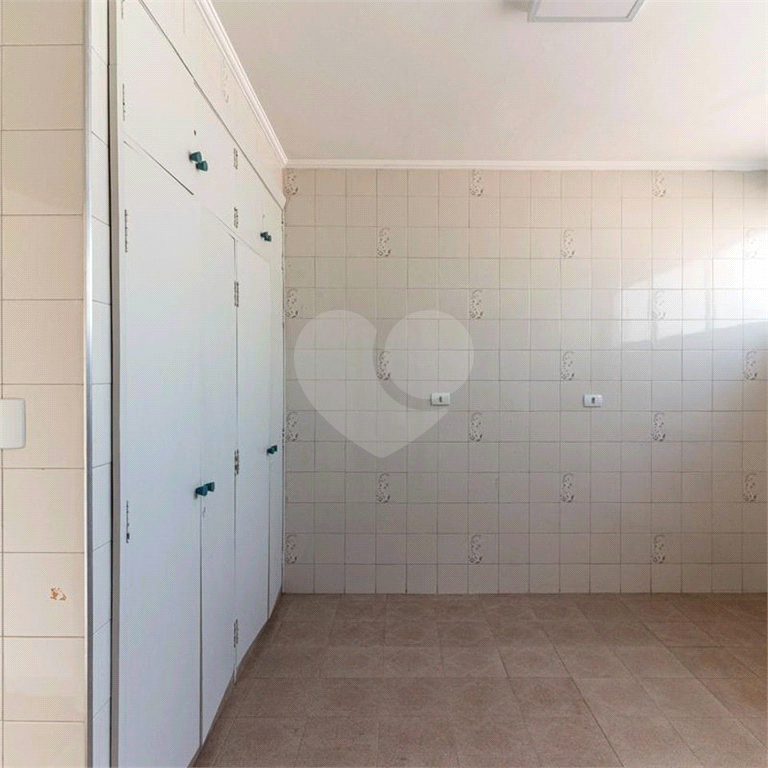 Apartamento na Av. Angélica entre Santa Cecília e Higienópolis. 