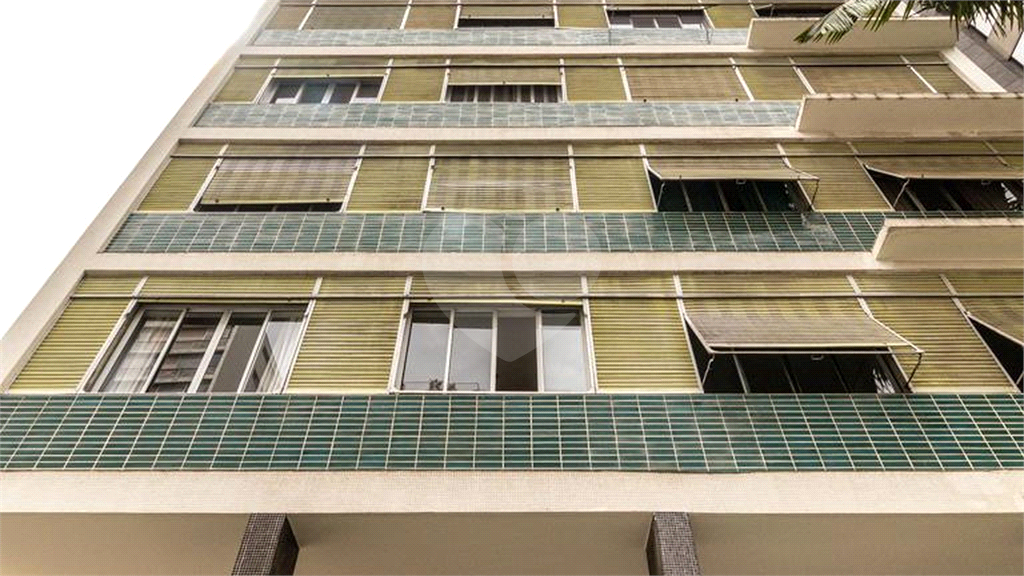 Apartamento na Av. Angélica entre Santa Cecília e Higienópolis. 