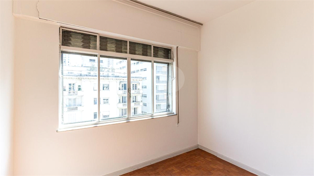 Apartamento na Av. Angélica entre Santa Cecília e Higienópolis. 