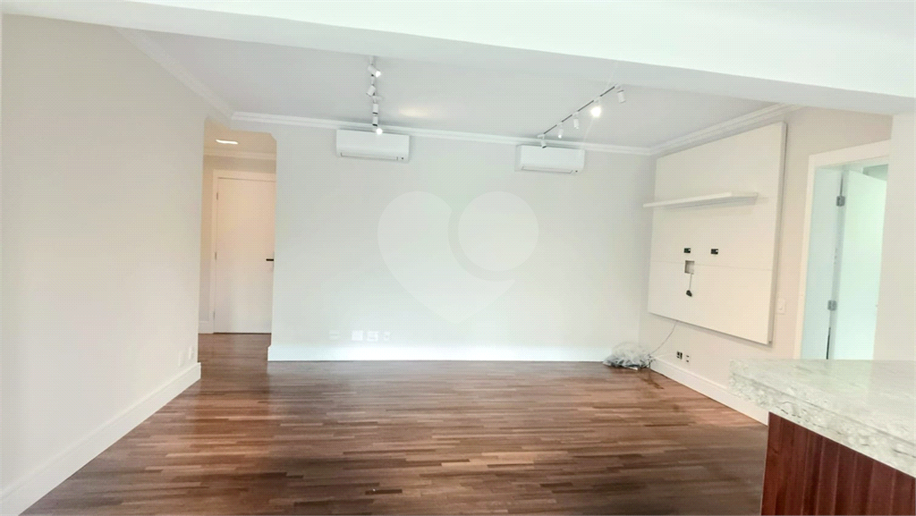 Apartamento para venda ou locação em Pinheiros 