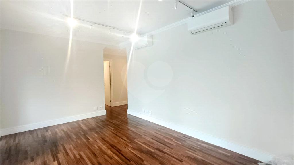 Apartamento para venda ou locação em Pinheiros 