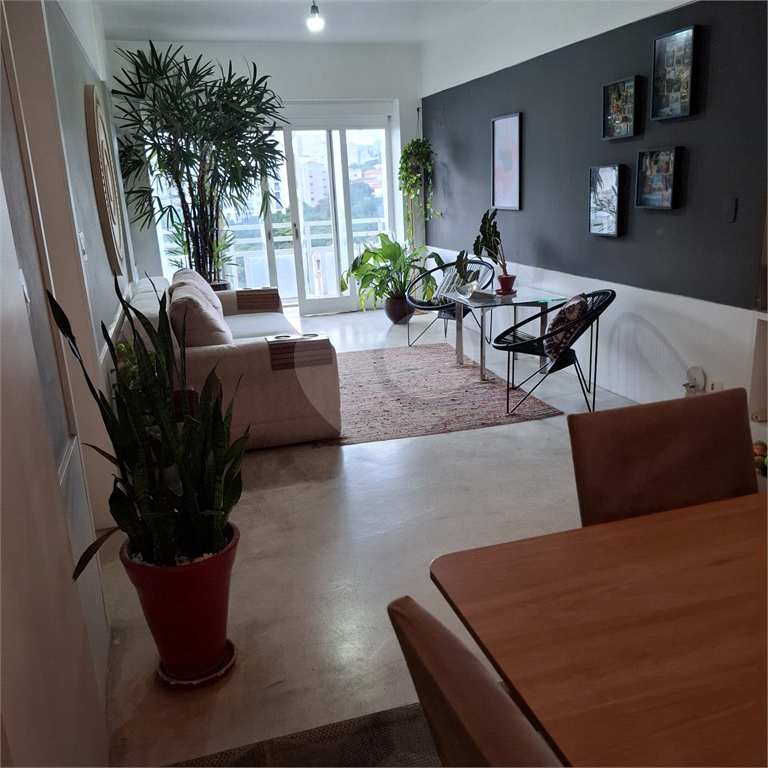 Apartamento Amplo, Reformado e Pronto para Morar!
