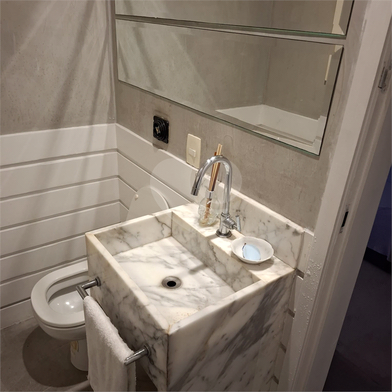 Apartamento Amplo, Reformado e Pronto para Morar!