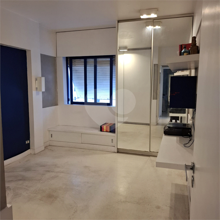 Apartamento Amplo, Reformado e Pronto para Morar!
