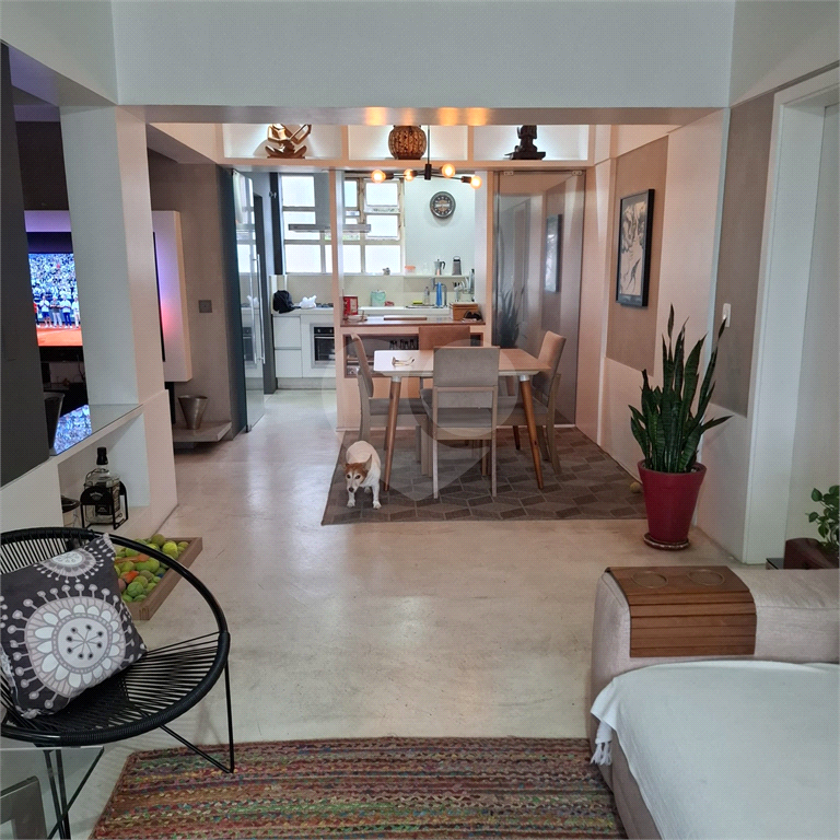 Apartamento Amplo, Reformado e Pronto para Morar!